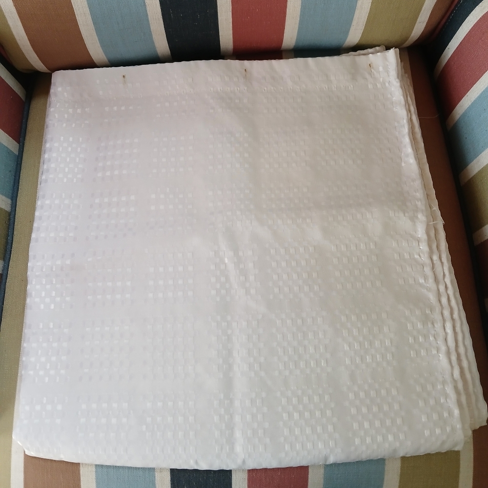 Checkered Pattern Shower Curtain - Picture 2 of 6